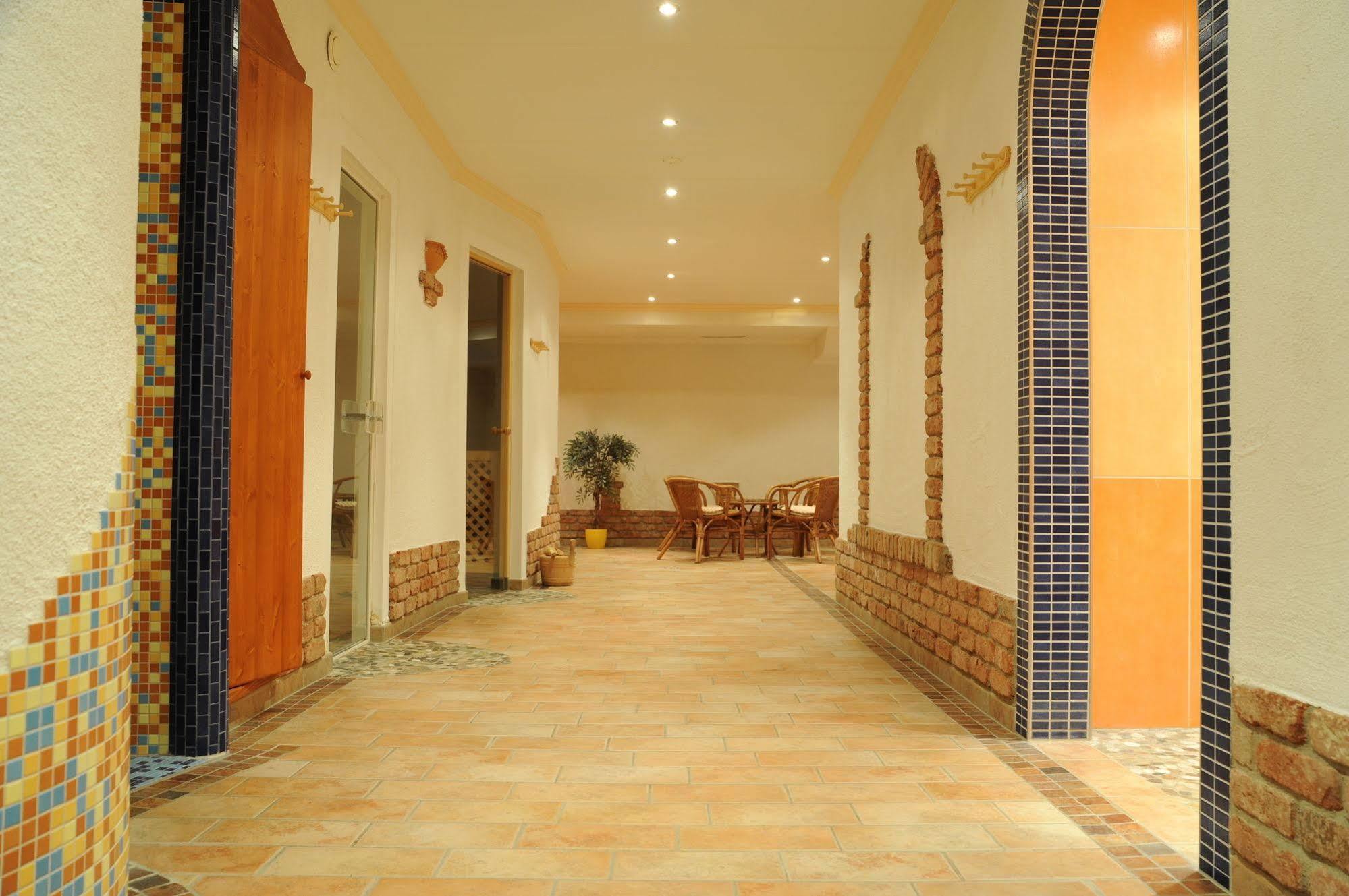 نيوستيف ام ستوبيتا Kratzerwirt Apartments المظهر الخارجي الصورة